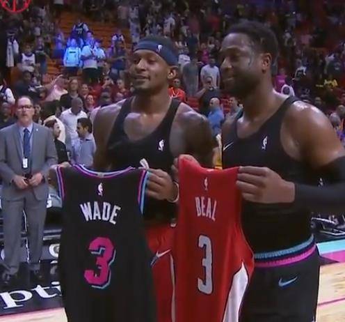 仍保有与东 仍保有与东