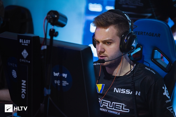 二发落点更 二发落点更